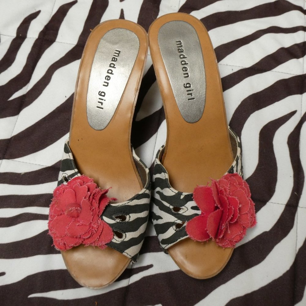 Kizzez Zebra Pink Open-Toe Sandals